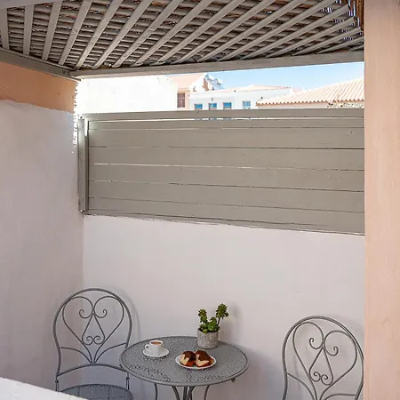 Porto Vecchio אורחן *