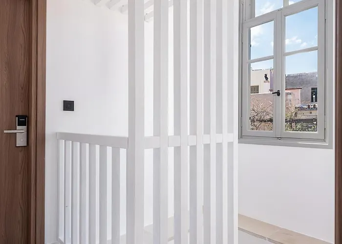 Porto Vecchio 宾馆 *